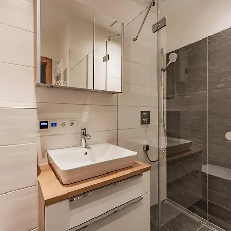 Und Berg Apartment